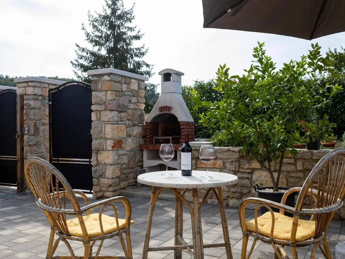 Charming Holiday Home In Pazin With Private Pool 크로아티아