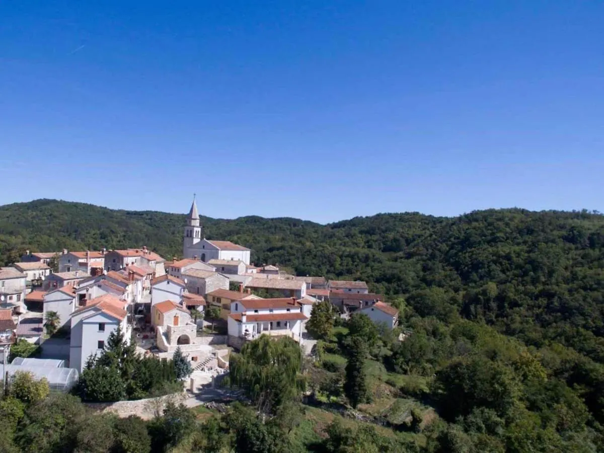 Charming Holiday Home In Pazin With Private Pool 0*,  크로아티아