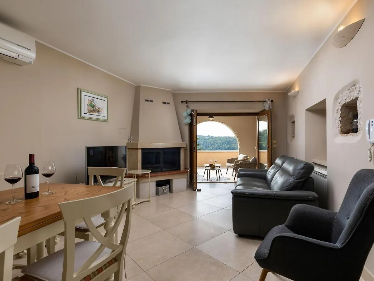 Charming Holiday Home In Pazin With Private Pool